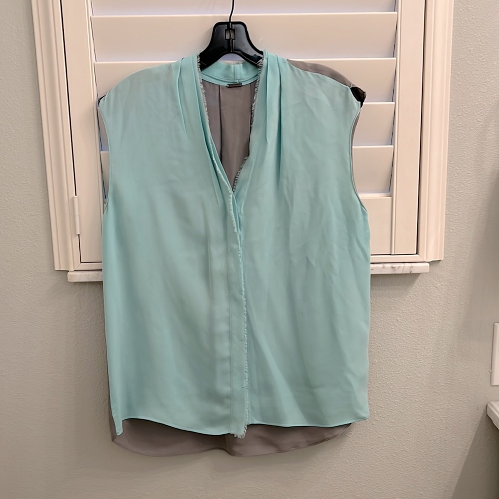 Tahari Blouse🌟